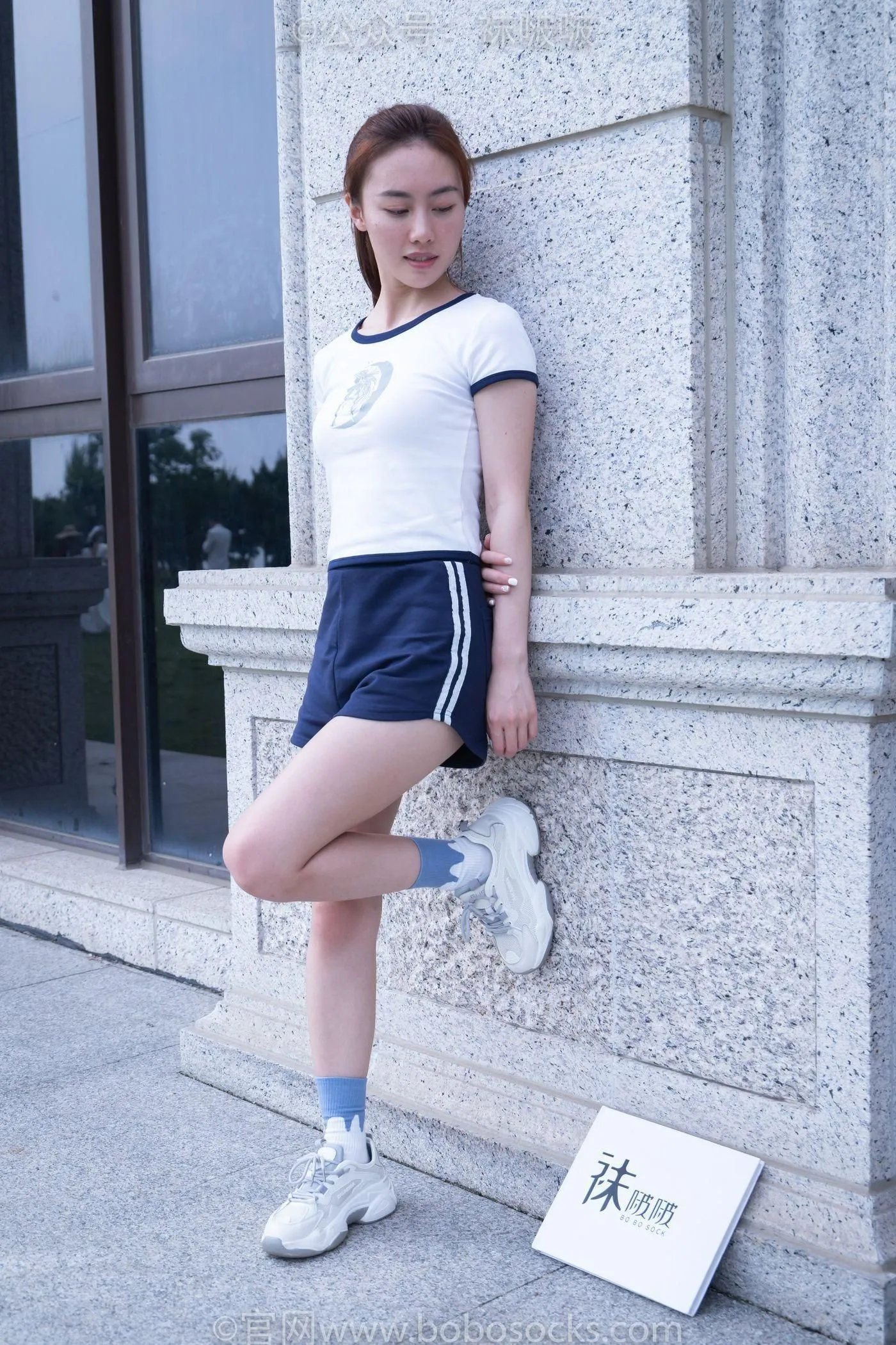 [BoBoSocks袜啵啵]NO.028 小米-运动鞋、白棉袜、裸足 [133P]插图7